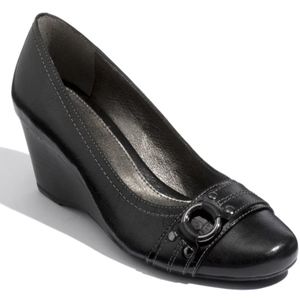 Söfft Black Leather "Torino" Wedge Pump